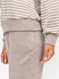 Костюм с брюками женский