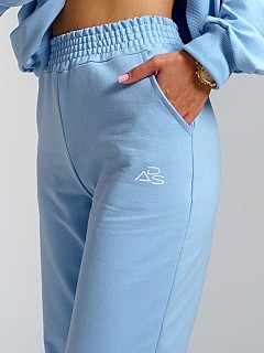 Костюм с брюками женский