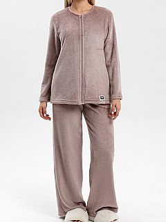 Костюм с брюками женский