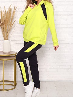 Костюм с брюками женский