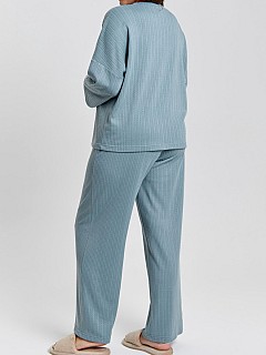 Костюм с брюками женский