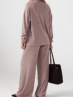 Костюм с брюками женский