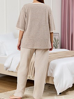 Костюм с брюками женский