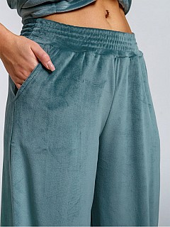 Костюм с брюками женский