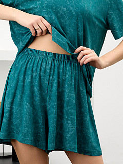 Костюм с шортами женский