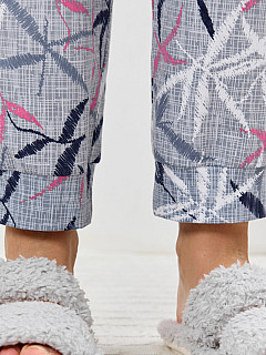 Костюм с брюками женский