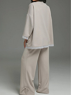 Костюм с брюками женский