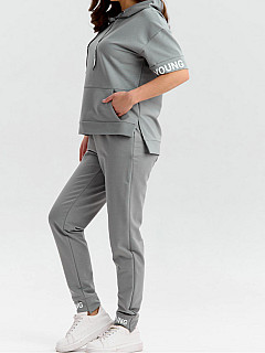 Костюм с брюками женский